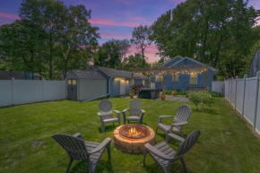 The Hideaway on Hazel- Luxury Smart Home w Hot Tub